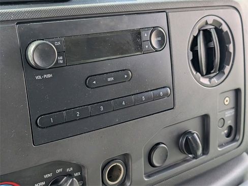 Used 2015 Ford E-350 and Econoline 350 Super Duty image 18