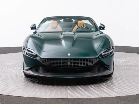 Used 2025 Ferrari Roma Spider RWD image 10