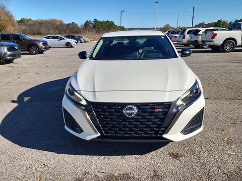 Used 2024 Nissan Altima 2.5 SR image 8