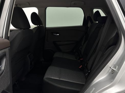 Used 2022 Nissan Rogue SV FWD image 24