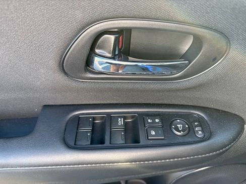 Used 2022 Honda HR-V Sport image 15