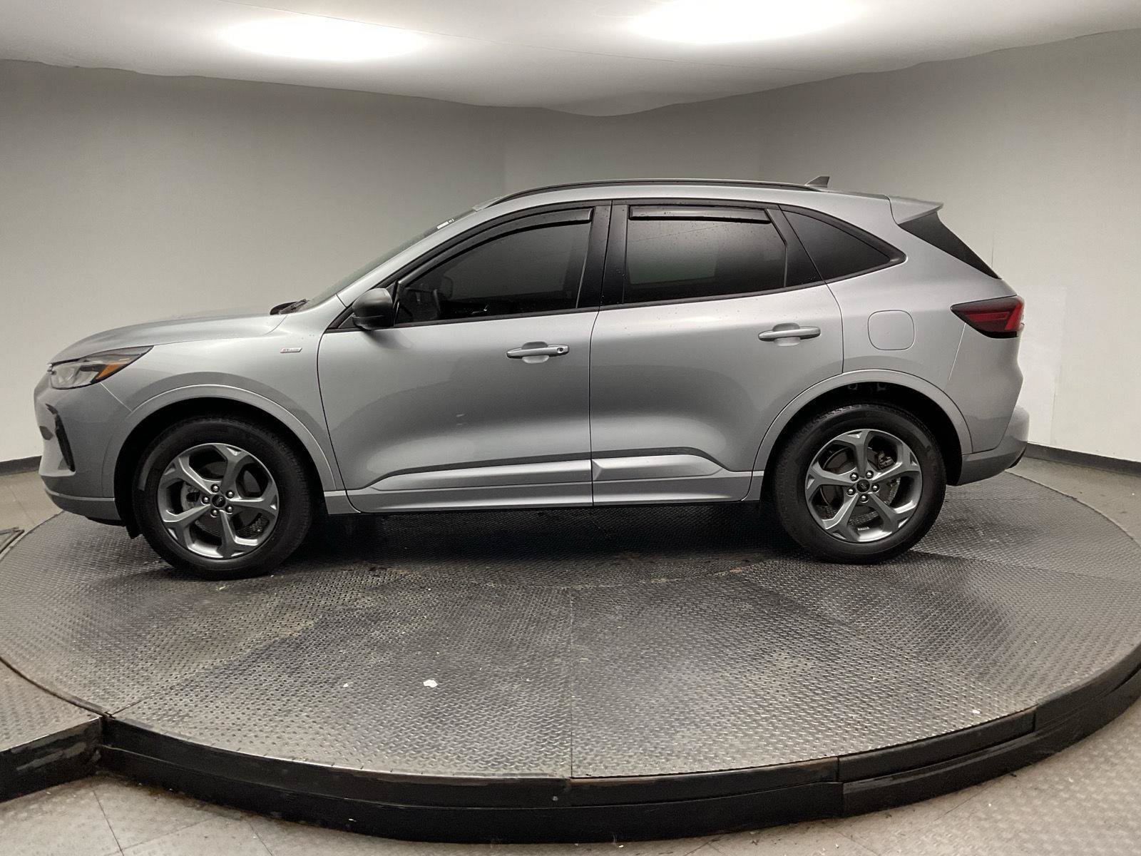 Used 2024 Ford Escape ST-Line AWD/4WD image 4