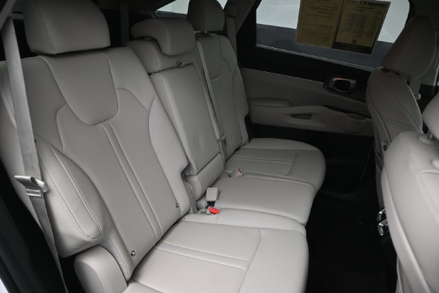 Used 2026 Kia Sorento S FWD image 21