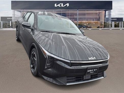 New 2025 Kia K4 EX image 9