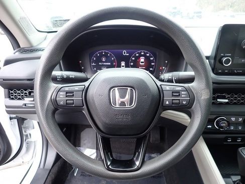Used 2024 Honda Accord EX image 23