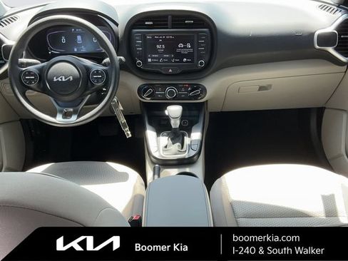 Certified 2024 Kia Soul LX w/ Option Group 015 FWD image 15