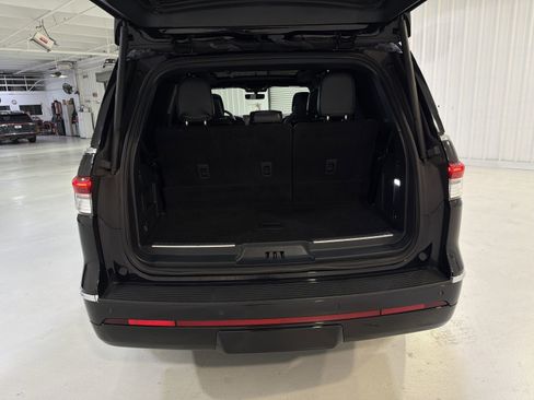 Used 2023 Lincoln Navigator Reserve AWD/4WD image 29