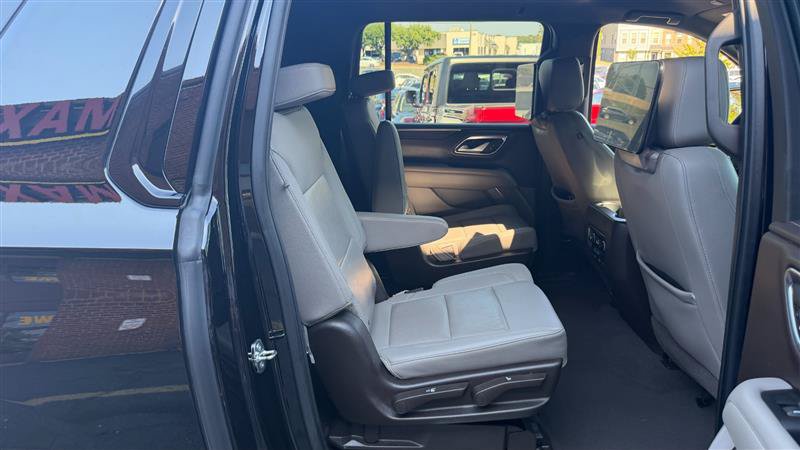 Used 2021 Chevrolet Suburban 4WD Z71 w/ Rear Media and Nav Package image 9