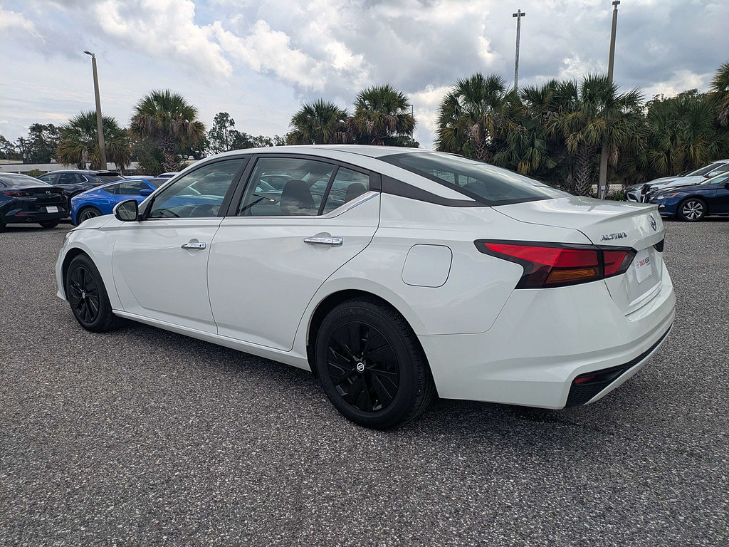 Used 2022 Nissan Altima 2.5 S FWD image 5