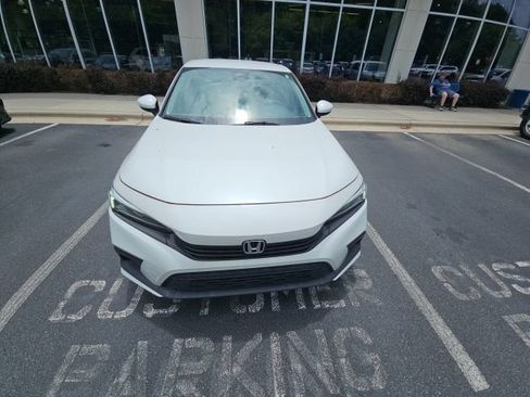 Used 2023 Honda Civic LX image 5