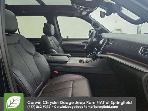 Used 2025 Jeep Wagoneer Series II w/ Premium Group I AWD/4WD image 33