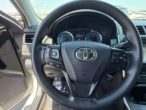 Used 2017 Toyota Camry LE FWD image 18