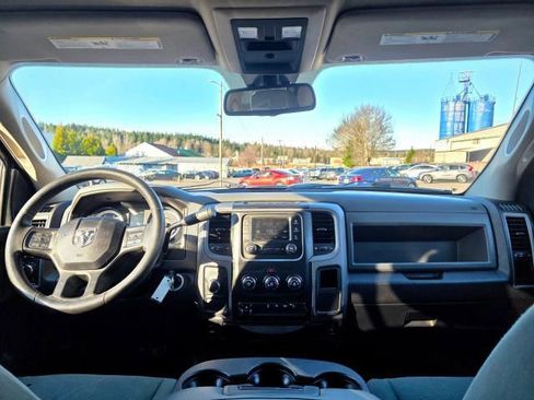 Used 2014 RAM 2500 Tradesman w/ Chrome Appearance Group image 9