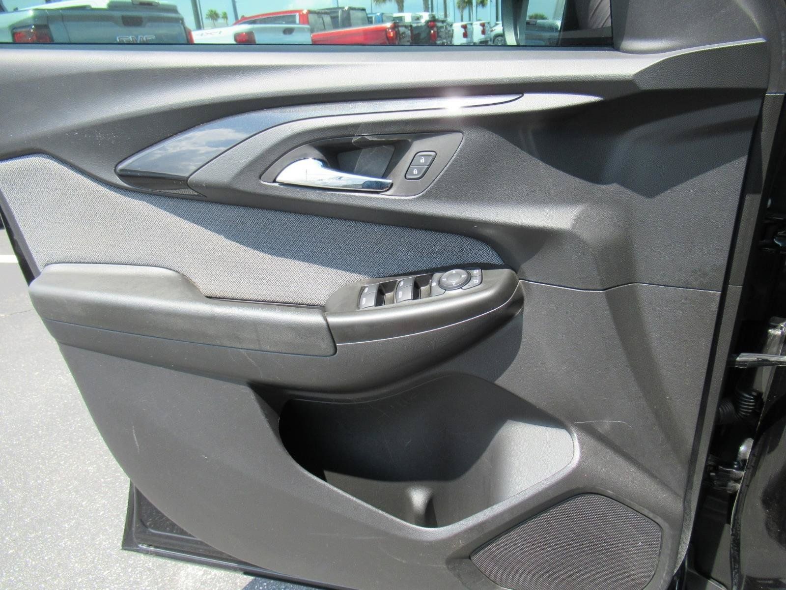 Used 2022 Chevrolet TrailBlazer LT FWD image 20