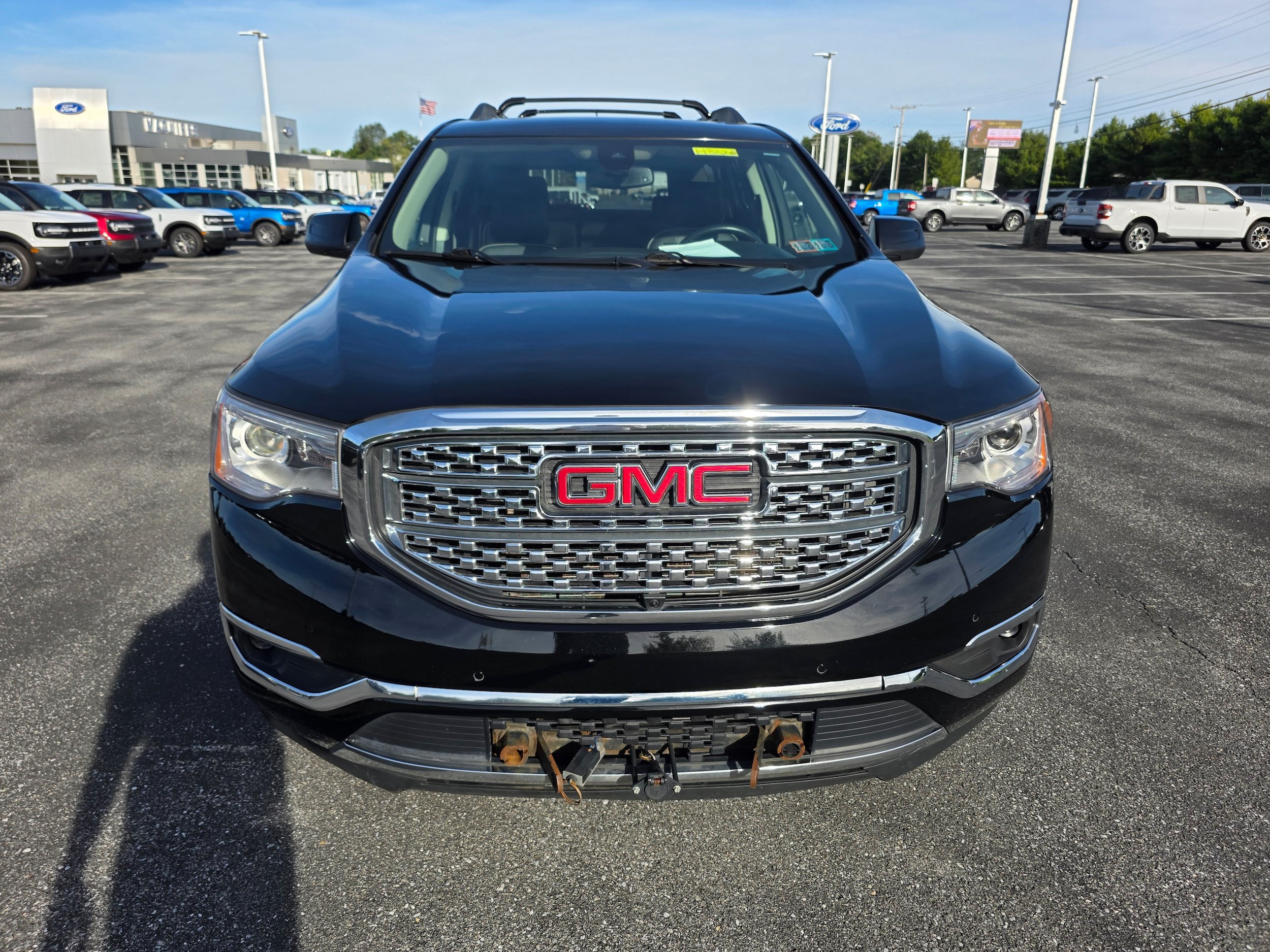 Used 2017 GMC Acadia Denali w/ Technology Package AWD/4WD image 8