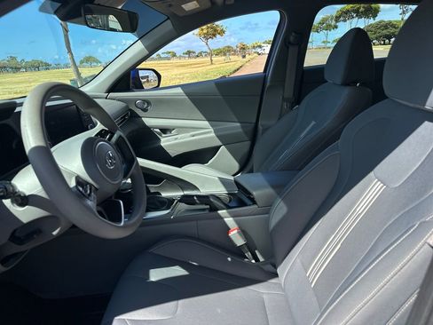 Used 2023 Hyundai Elantra SEL FWD image 13