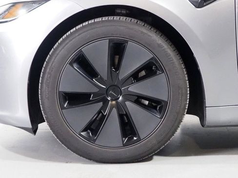 Used 2025 Tesla Model 3 Long Range image 51