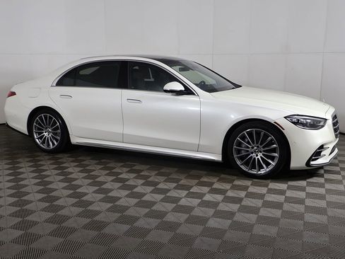 Used 2023 Mercedes-Benz S 500 4MATIC w/ AMG Line image 17