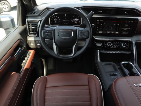 Used 2026 GMC Sierra 3500 Denali Ultimate image 31