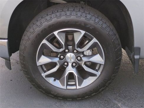 Certified 2024 Chevrolet Silverado 1500 LT image 32