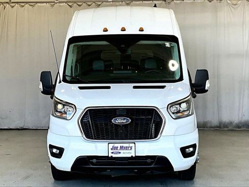 Used 2023 Ford Transit 350 XLT image 2