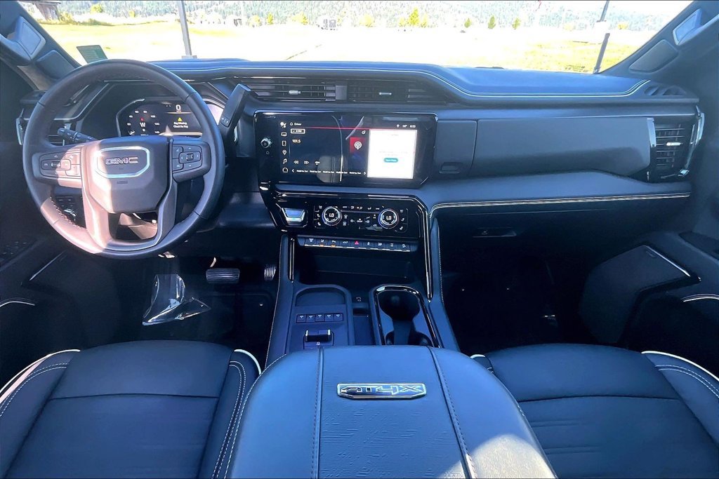 Used 2025 GMC Sierra 2500 AT4X AWD/4WD image 16