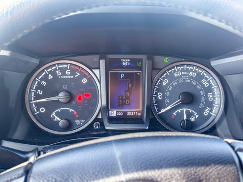 Used 2023 Toyota Tacoma TRD Off-Road w/ Black Out Package (TMS) image 27