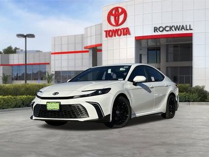 New 2026 Toyota Camry SE w/ Convenience Package