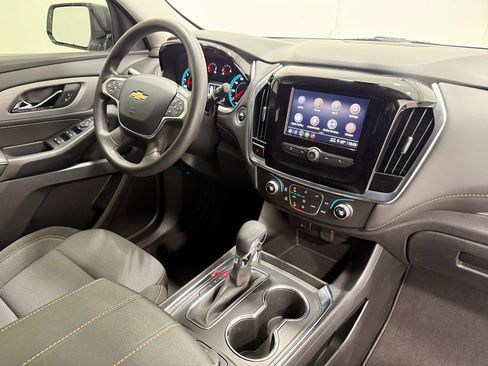 Used 2021 Chevrolet Traverse LS image 28