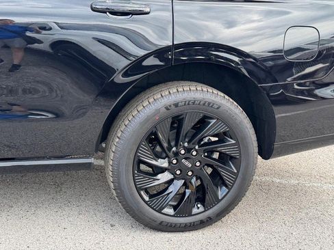 New 2025 Lincoln Navigator Reserve w/ Jet Appearance Package image 9