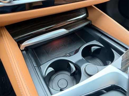 Used 2020 BMW 540i xDrive w/ M Sport Package image 26