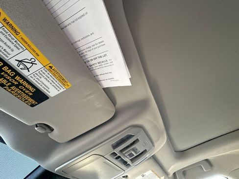 Used 2021 Toyota Highlander Platinum image 25