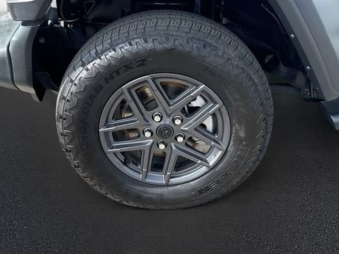 Used 2024 Jeep Wrangler Unlimited Sport AWD/4WD image 30