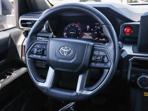 Certified 2025 Toyota 4Runner TRD Off-Road AWD/4WD image 15