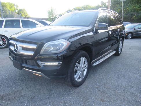 Used 2014 Mercedes-Benz GL 450 4MATIC image 4