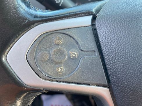 Used 2020 Chevrolet Colorado LT image 25