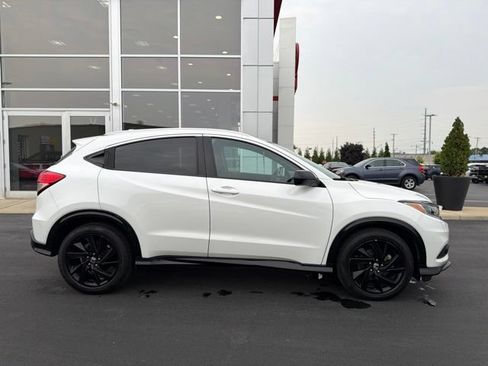 Used 2021 Honda HR-V Sport image 8