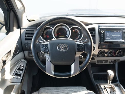 Used 2015 Toyota Tacoma 4x4 Double Cab w/ TRD Sport Package image 2