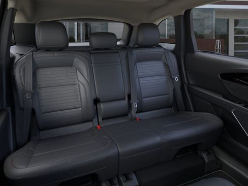 New 2026 Lincoln Nautilus Reserve w/ Jet Appearance Package image 11