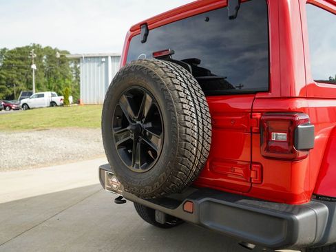Used 2021 Jeep Wrangler Unlimited Sahara AWD/4WD image 20