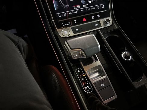 Used 2020 Audi A8 L 4.0T w/ Executive Package image 22