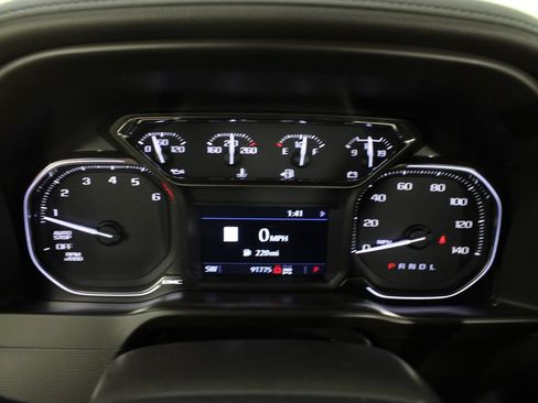 Used 2020 GMC Sierra 1500 SLT w/ SLT Premium Plus Package AWD/4WD image 11