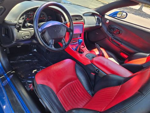 Used 2002 Chevrolet Corvette Z06 w/ Memory Pkg RWD image 15