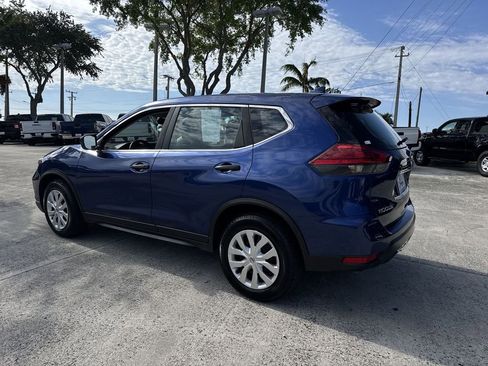 Used 2017 Nissan Rogue S FWD image 12