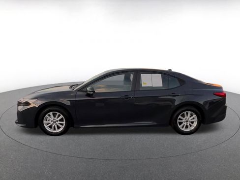 Used 2025 Toyota Camry LE image 8