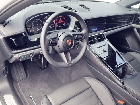New 2026 Porsche Panamera image 4
