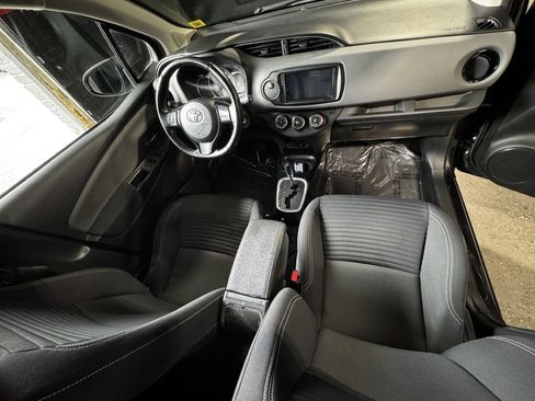 Used 2015 Toyota Yaris SE FWD image 19
