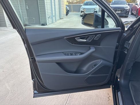 Used 2025 Audi Q7 3.0T Premium Plus w/ Premium Plus Package image 10