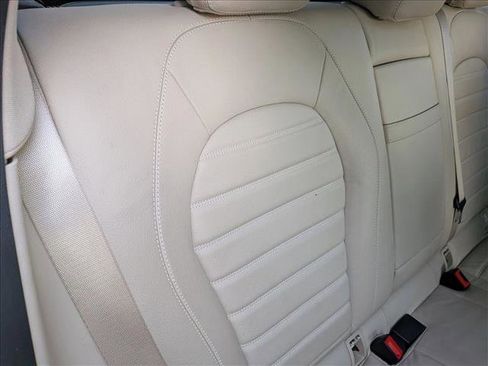 Used 2017 Mercedes-Benz GLC 300 4MATIC image 16