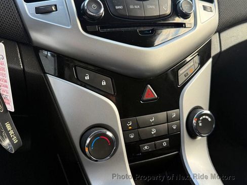 Used 2012 Chevrolet Cruze LT w/ All-Star Edition image 23